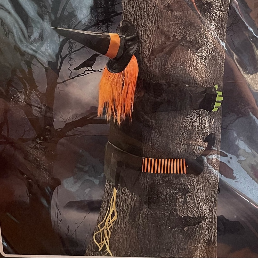 Halloween 36x18” Witch Hanging On a Tree Outdoor Decorative Accent NWT - Picture 4 of 9